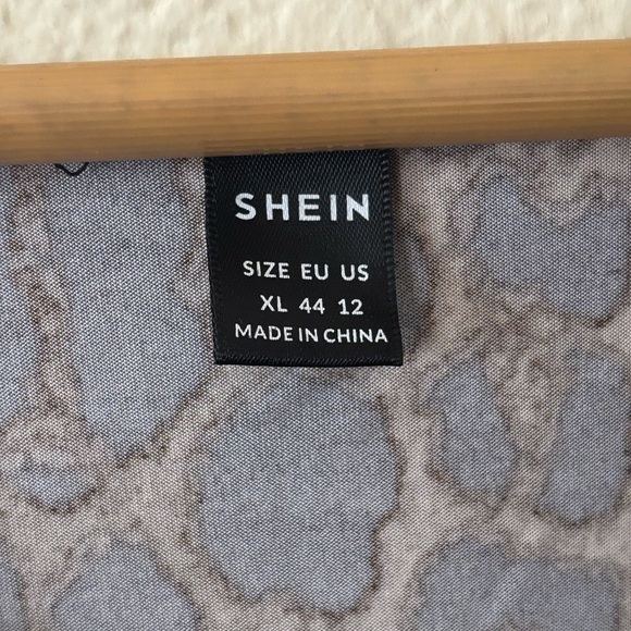 SHEIN Leopard Print Fitted Tee Brown Tan - Picture 4 of 8